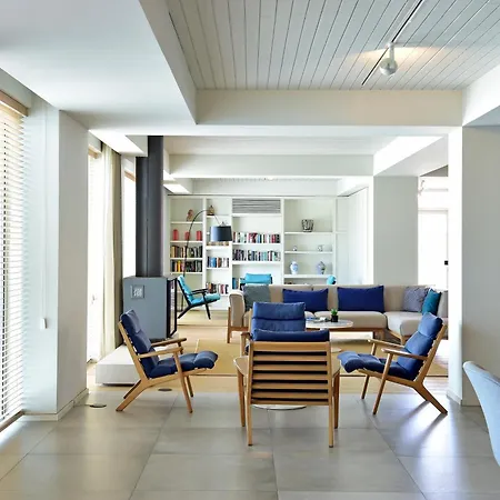 Aqualuz By The Editory