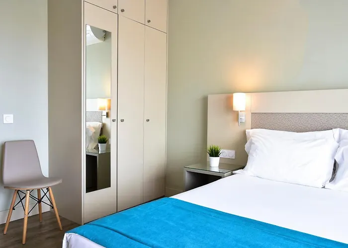 Aqualuz By The Editory