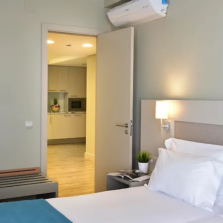 Apartmanhotel Aqualuz By The Editory