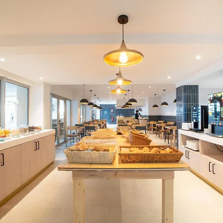 Apartmanhotel Aqualuz By The Editory 4*