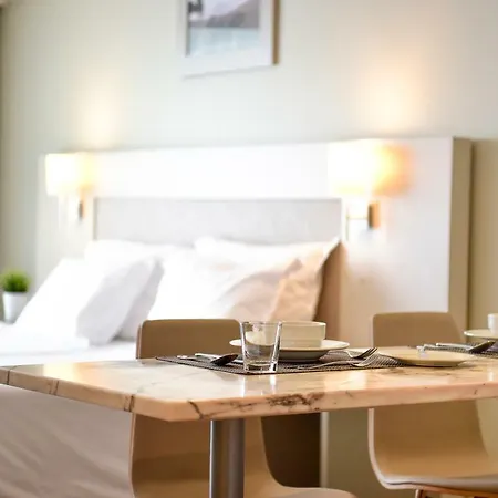 Apartmanhotel Aqualuz By The Editory 4*